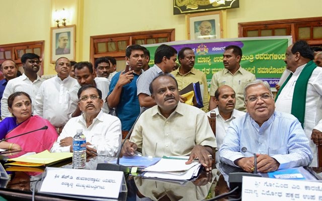 Karnataka: Kumaraswamy promises farm loan waiver in 15 days Karnataka: Kumaraswamy promises farm loan waiver in 15 days