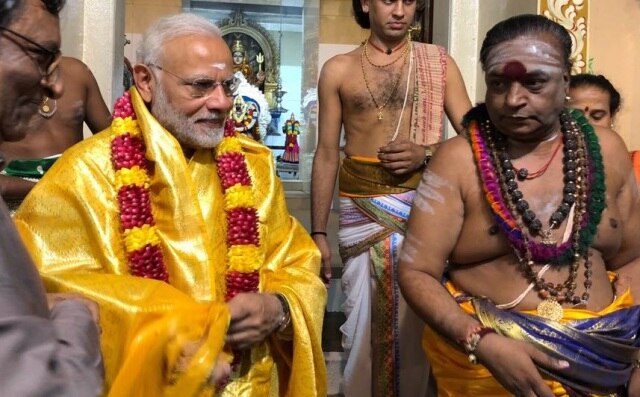 PM Narendra Modi visits Hindu, Buddhist temples and mosque in Singapore Narendra Modi in Singapore: PM visits Hindu, Buddhist temples and mosque
