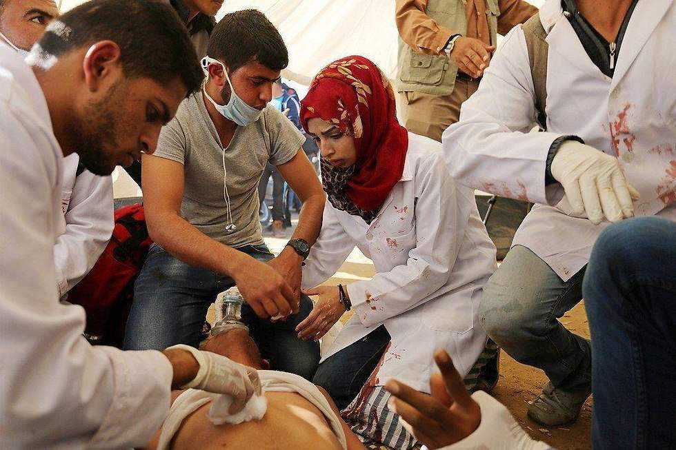 Razan Najjar: Global outrage after Palestinian medic shot dead by Israeli forces near Gaza fence