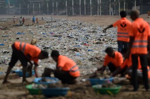 Say no to the use of plastic and use alternatives that do not harm the environment. (Image: AFP)