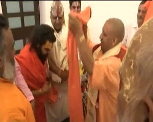 Angry over Naqvi's statement, Ayodhya priests meet Yogi to discuss Ram temple matter