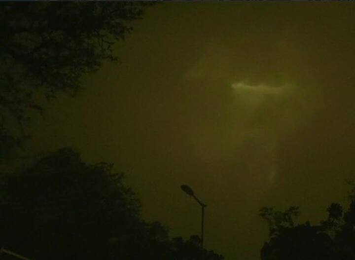 Dust storm, with winds gusting up to 70 kmph, hit the city this evening, bringing some relief from the searing heat. (IMAGE: ANI)