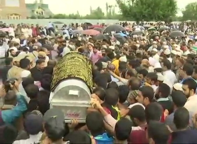 Shujaat Bukhari laid to rest in ancestral village in Kashmir Shujaat Bukhari laid to rest in ancestral village in Kashmir