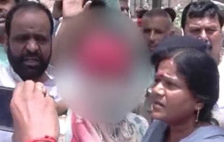 Bihar: RJD leaders' SHAMEFUL act, 'forcefully' click pictures with Gaya rape victim Bihar: RJD leaders' shameful act, 'forcefully' click photos with Gaya rape victim