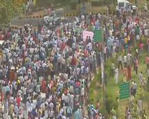 AAP\'s Protest March to PM house ends after being stopped at Sansad Marg