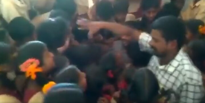 WATCH: Heartbroken students stop English teacher who got transferred WATCH: Heartbroken Students Stop English Teacher Who Got Transferred From School