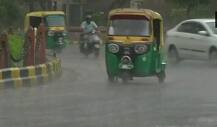 Delhi receives first spell of showers after prolonged heat