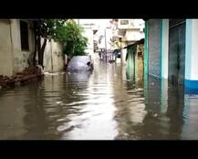 From airport to markets, it\'s water water everywhere in Gorakhpur; Check pictures