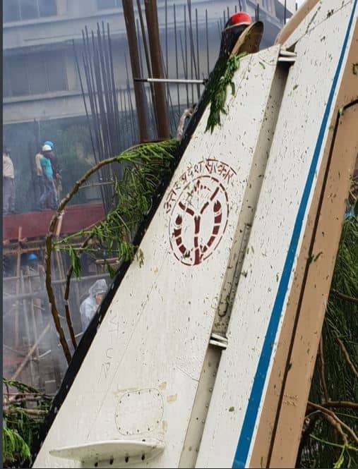 A logo of UP government could be seen on the chartered plane. UP government has however denied the claims and clarified that the government had sold the plane to an individual few years back. 