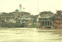 PICTURES: Heavy rains drown Kashmir, alert issued as water-level crosses danger mark