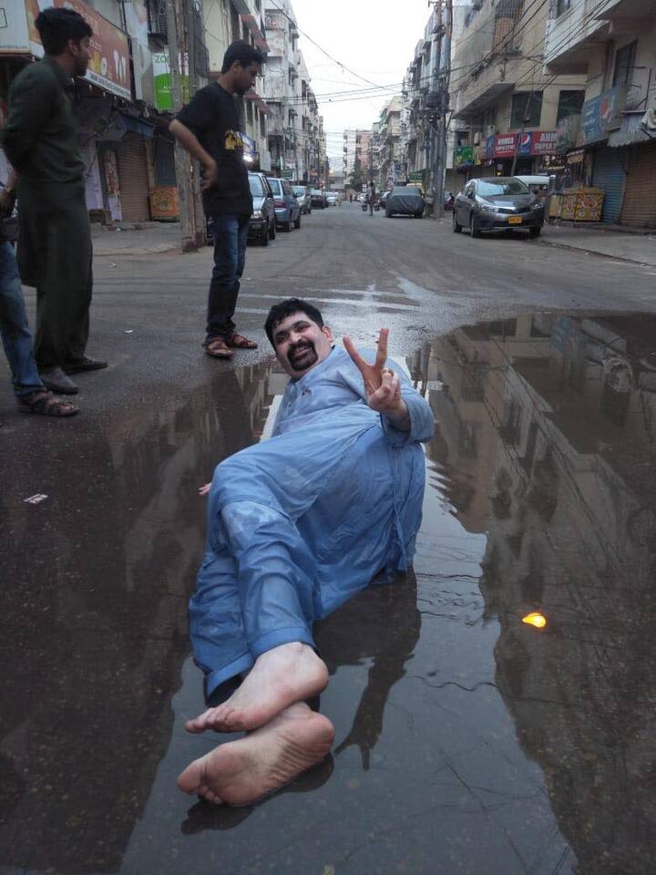 Motiwala drinks the sewage water he can be seen lying in 
