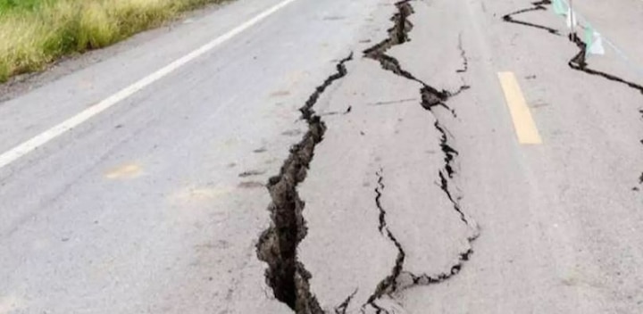 Earthquake in Delhi: Tremors hit national capital once again Earthquake in Delhi: Tremors hit national capital once again