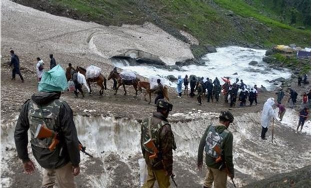 Amarnath Yatra suspended on Pahalgam and Baltal routes due to heavy rain and landslide Amarnath Yatra suspended on Pahalgam and Baltal routes due to heavy rain and landslide