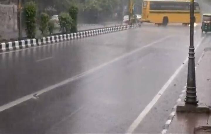The mercury level that had come down significantly on Tuesday itself, declined furthermore today. (Videograb/ABP Live)