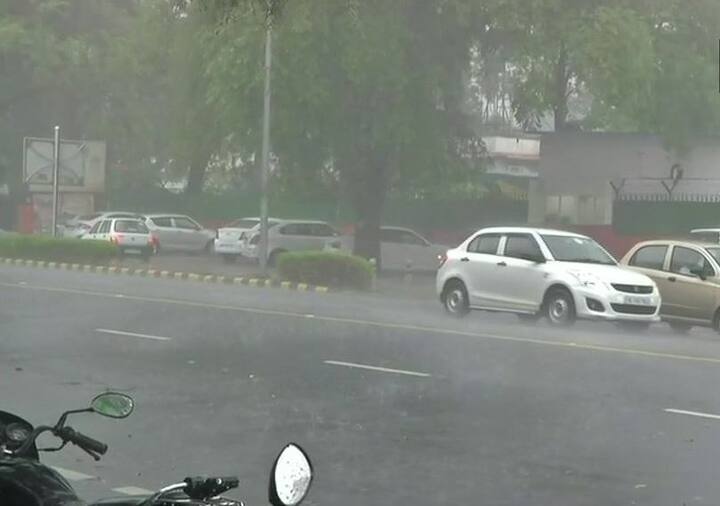 Visuals of the pleasant downpours from Delhi's Pant Marg. / Image: ANI