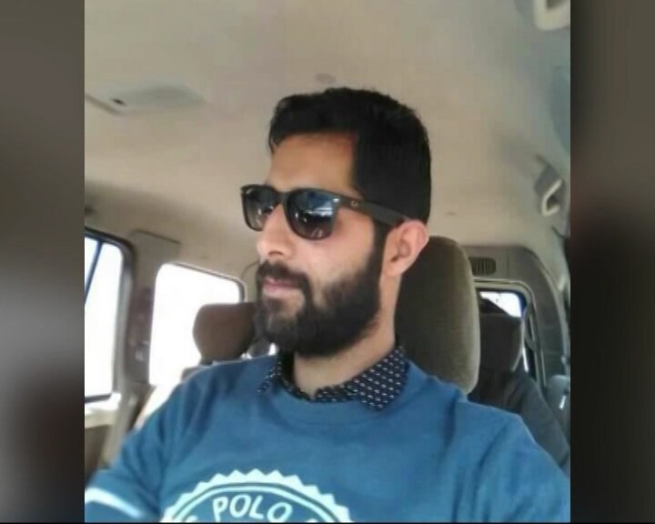 Shopian: Body of abducted Policeman Javid Ahmad Dar found at Kulgam's Pariwan J&K: Body of abducted Policeman Javed Ahmad Dar found at Kulgam's Pariwan