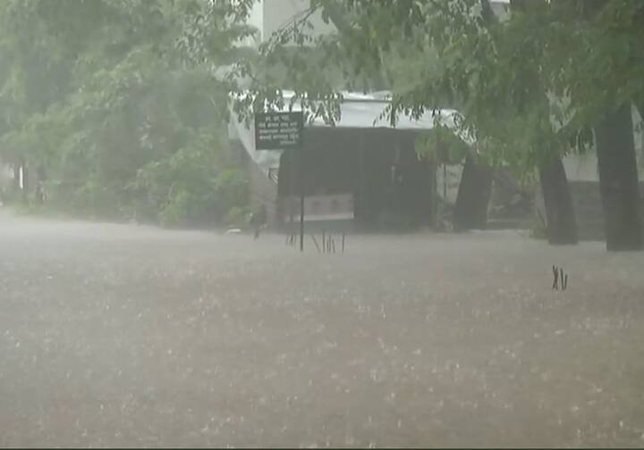 Streets waterlogged as heavy rain lashes Nagpur. Take a look at the visual from Narendra Nagar area. (ANI)