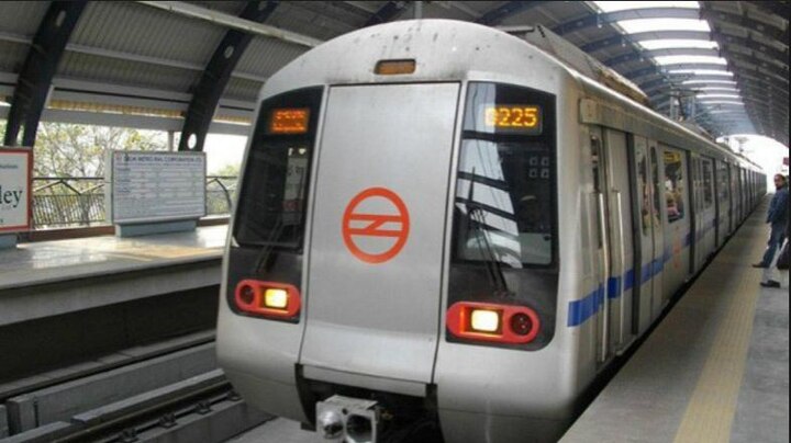 Man jumps in front of moving train at JLN metro station, rescued Man jumps in front of moving train at JLN metro station, rescued