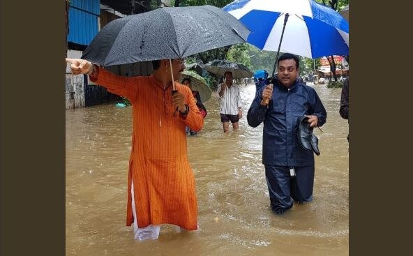 Sambit Parta slogs through waterlogged Mumbai roads: Twitter erupts with laughter Sambit Patra wades through waterlogged Mumbai roads, Twitter erupts in laughter