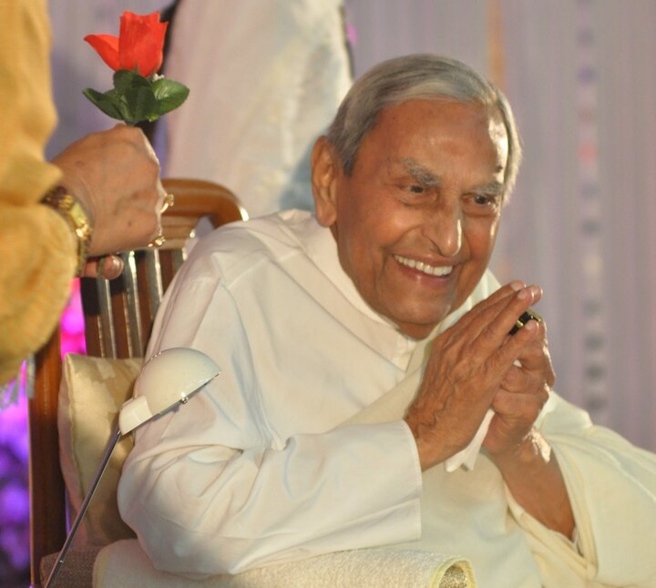 Sindhi spiritual leader Dada Vaswani dead Sindhi spiritual leader Dada Vaswani dead