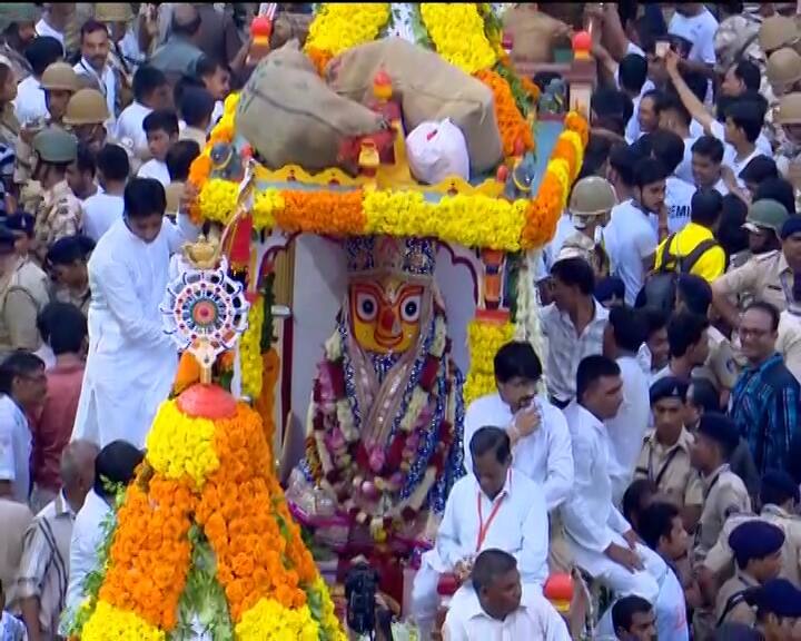 Apart from the chariots of Lord Jagannath, his brother Balram and sister Subhadra, the procession will comprise 18 decorated elephants, 101 trucks with tableaux, and 18 singing troupes. (ABP NEWS GRAB)