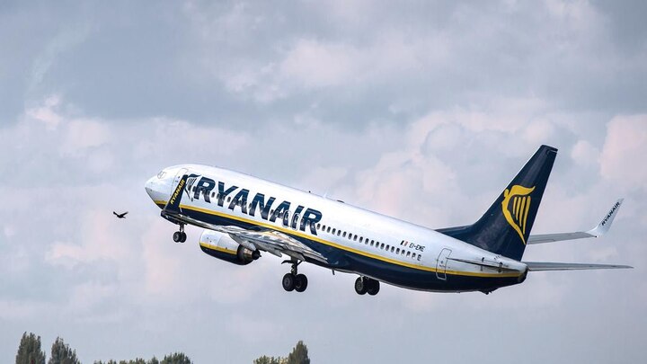 Ryanair flight makes dramatic emergency landing in Germany, Over 30 hospitalised Over 30 hospitalised as Ryanair flight makes dramatic emergency landing in Germany