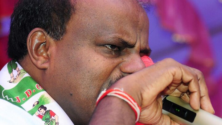 Karnataka: CM Kumaraswamy breaks down in tears; says 'not happy being CM' Karnataka: HD Kumaraswamy breaks down in tears, says 'not happy being chief minister'