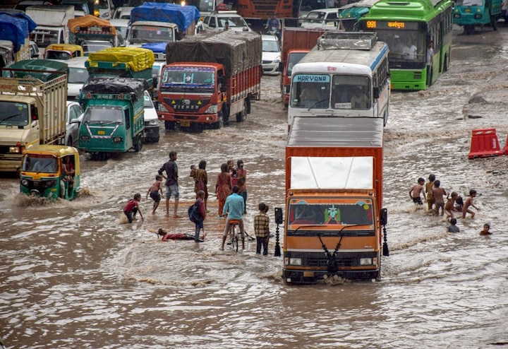 Delhi Monsoon Update: दिल्ली में 13 दिनों की देरी के बाद आज मानसून के पहुंचने की संभावना