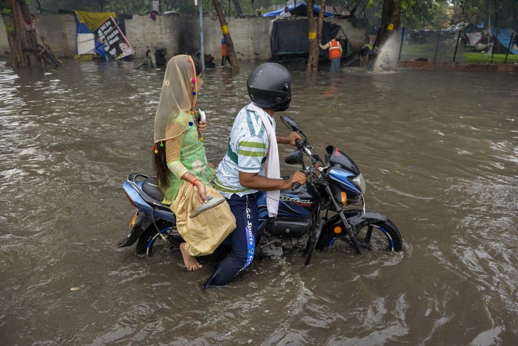 After Kerala, heavy rains decelerate Northern India; M.P and Rajasthan face troubles After Kerala, heavy rains decelerate Northern India; M.P and Rajasthan face troubles After Kerala, heavy rains decelerate Northern India; M.P and Rajasthan face troubles