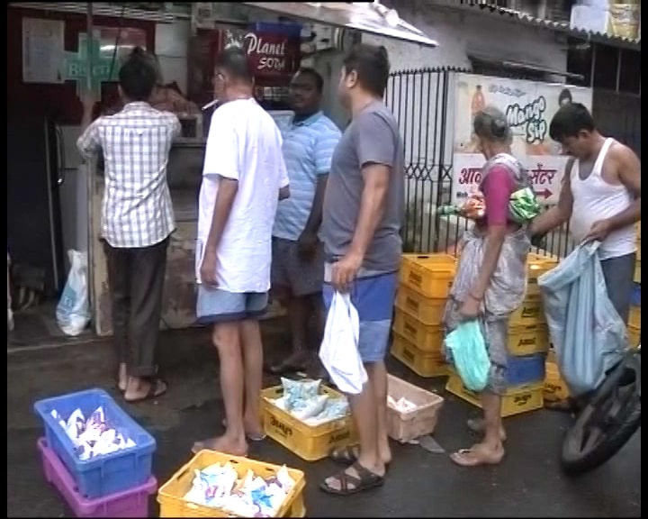 Fury over milk prices: Mumbai may face shortage, Truck convoys get police protection Farmers strike over milk prices: Mumbai may face shortage, Trucks get police protection