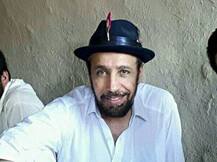 Pakistan: Ahead of general election, politician killed in suicide bombing