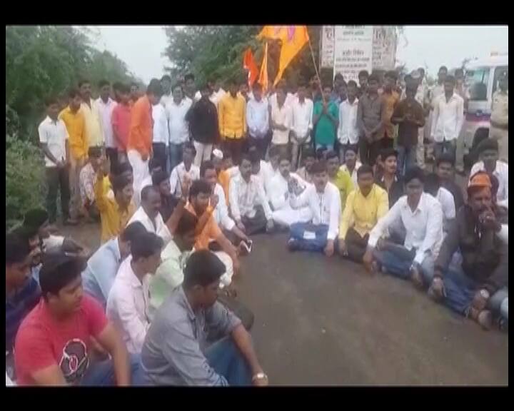 Other than reservations, the issues they want the government to address include - loan waiver, Kopardi rape and unemployment. (Photo from Beed)