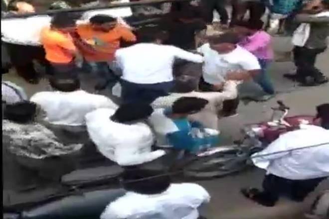 Muslim man beaten up for attempting to marry Hindu girl at Ghaziabad court Muslim man beaten up for attempting to marry Hindu girl at Ghaziabad court