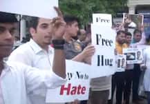 PICTURES: Congress workers organise \'free hug\' campaign in Connaught place