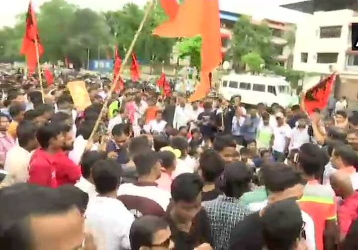 The Eastern Expressway in Chembur was also blocked during their agitation. (ANI Image)