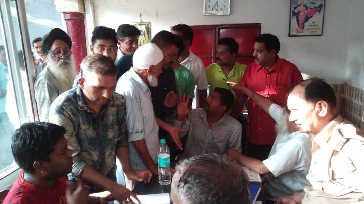 The municipality officers were allegedly thrashed by the traders for trying to seize polythene from the shops. 