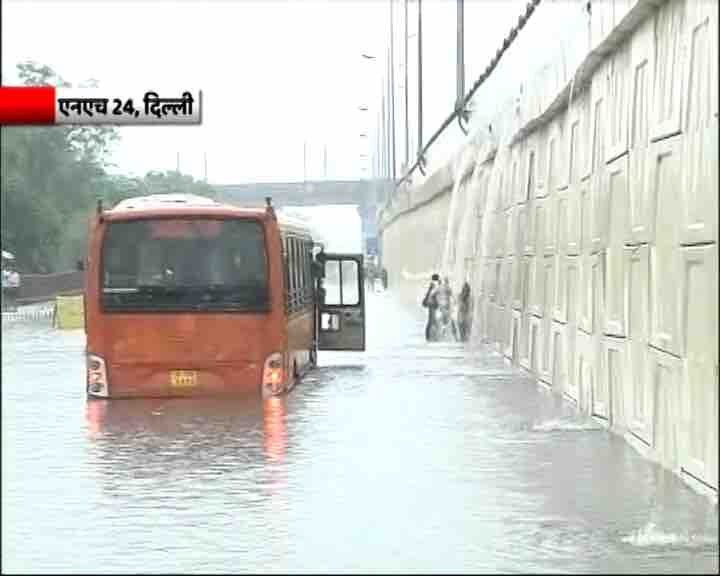 Heavy rains followed by water-logging and hefty traffic cripple national capital Heavy rains followed by water-logging & hefty traffic cripple national capital