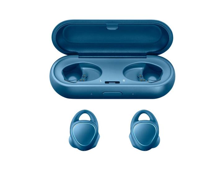 Gear IconX is designed for a secure fit so you can wear it when you go for a run. It can track your activity such as heart rate, distance covered, duration and calories burnt and inform you via voice guidance. (Photo Courtesy: samsung.com/in)