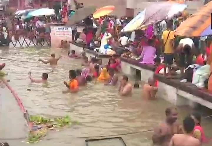 This ghat is located at the bank of the river Gange near to the old Vishwanath Temple in the Kashi. (ANI Image)