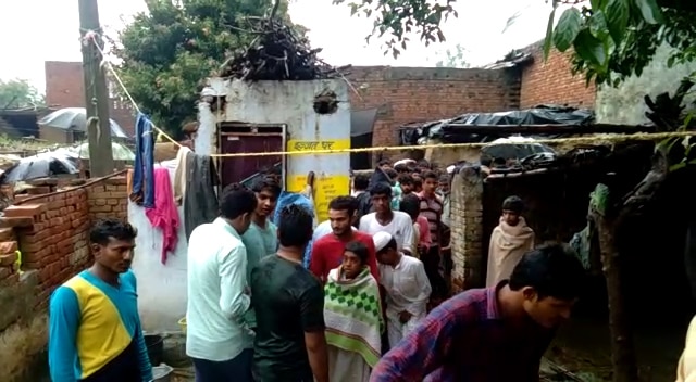 UP Rains: Mother, son killed as roof collapses in Muzaffarnagar after heavy downpour; death toll reaches 5 in 24 hours UP Rains: Mother, son killed as roof collapses in Muzaffarnagar; death toll reaches 5 in 24 hours