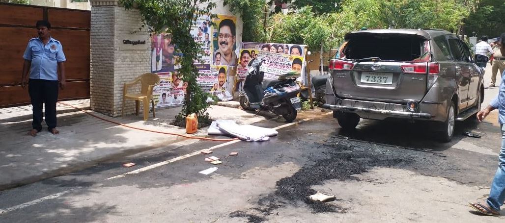 Tamil Nadu: Petrol bomb hurled at TTV Dinakaran's car; driver, photographer injured