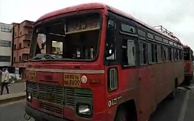 Maratha reservation: Protesters torch buses, attack vehicles on Pune-Nashik highway Maratha reservation: Protesters torch buses, attack vehicles on Pune-Nashik highway