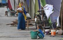 In PICS: Residents take shelter in make-shift tents in Delhi as Yamuna river flows above the danger mark