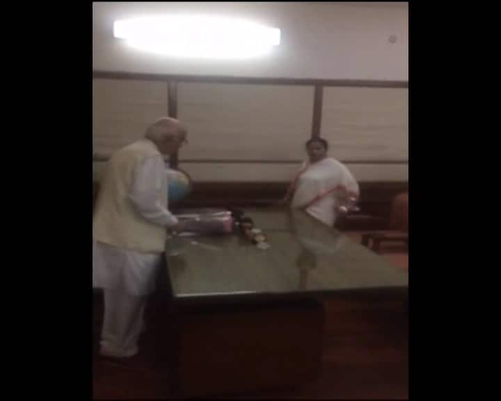 Amid the heated Assam NRC row, West Bengal CM Mamata Banerjee met former deputy PM Lal Krishna Advani in Parliament on Wednesday.