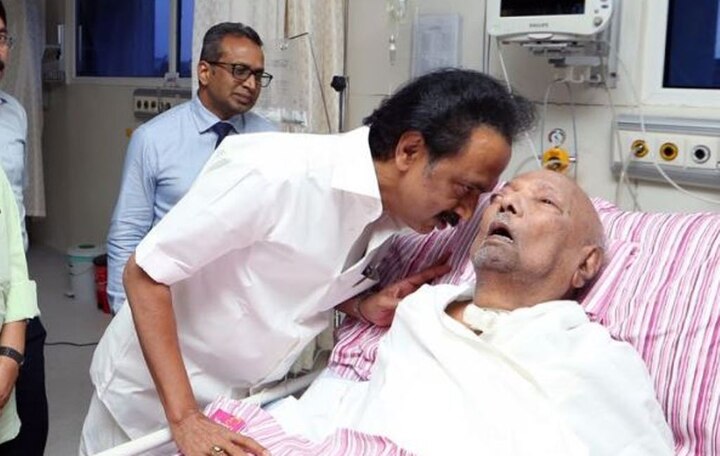 'Shocked' by Karunanidhi's illness, 21 party workers die, says DMK 'Shocked' by Karunanidhi's illness, 21 party workers die, says DMK