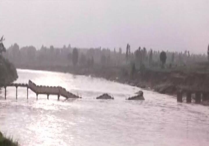 Chamoli, Rudraprayag an Karnprayag may also receive heavy rainfall. In the Kumaon region, Nainital, Udham Singh Nagar and Pithoragarh can get daylong rains. 