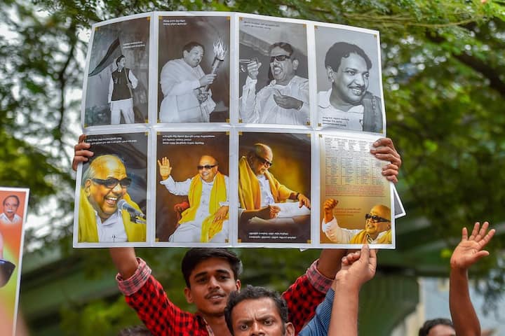 That art and politics blended seamlessly in Karunanidhi was manifest from the sobriquets of 'Thalaivar' (The Leader) and 'Kalaignar' (The Artist) he earned from ardent followers.