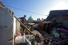 IN PICS: Fresh tremors hit Indonesia, put life on hold