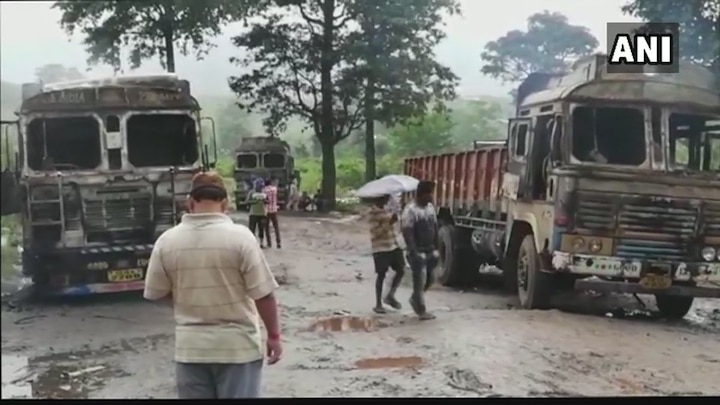 Dantewada, Chhattisgarh: Midnight turbulence by naxals, 10 trucks torched Dantewada, Chhattisgarh: Midnight turbulence by naxals, 10 trucks torched