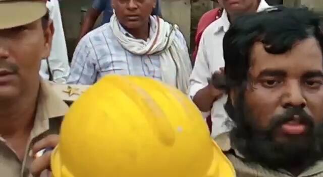 After receiving the information of the incident, members of the rescue and relief team have arrived on the spot.